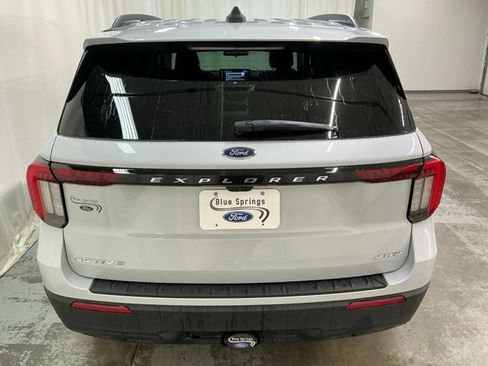 New 2026 Ford Explorer Active AWD/4WD image 4