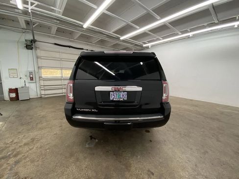 Used 2019 GMC Yukon XL Denali w/ Denali Ultimate Package image 5