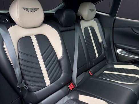 Used 2023 Aston Martin DBX 707 AWD/4WD image 23