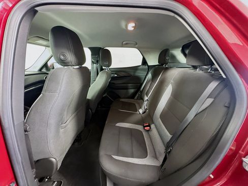 Used 2023 Chevrolet TrailBlazer LT FWD image 23