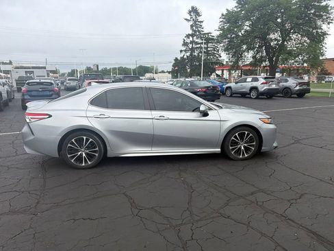 Used 2020 Toyota Camry SE AWD/4WD image 5