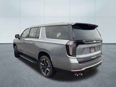 New 2026 Chevrolet Suburban Premier w/ Sun And Tow Package