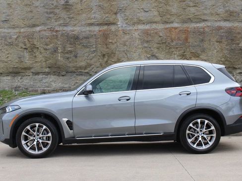 Used 2025 BMW X5 xDrive40i image 4