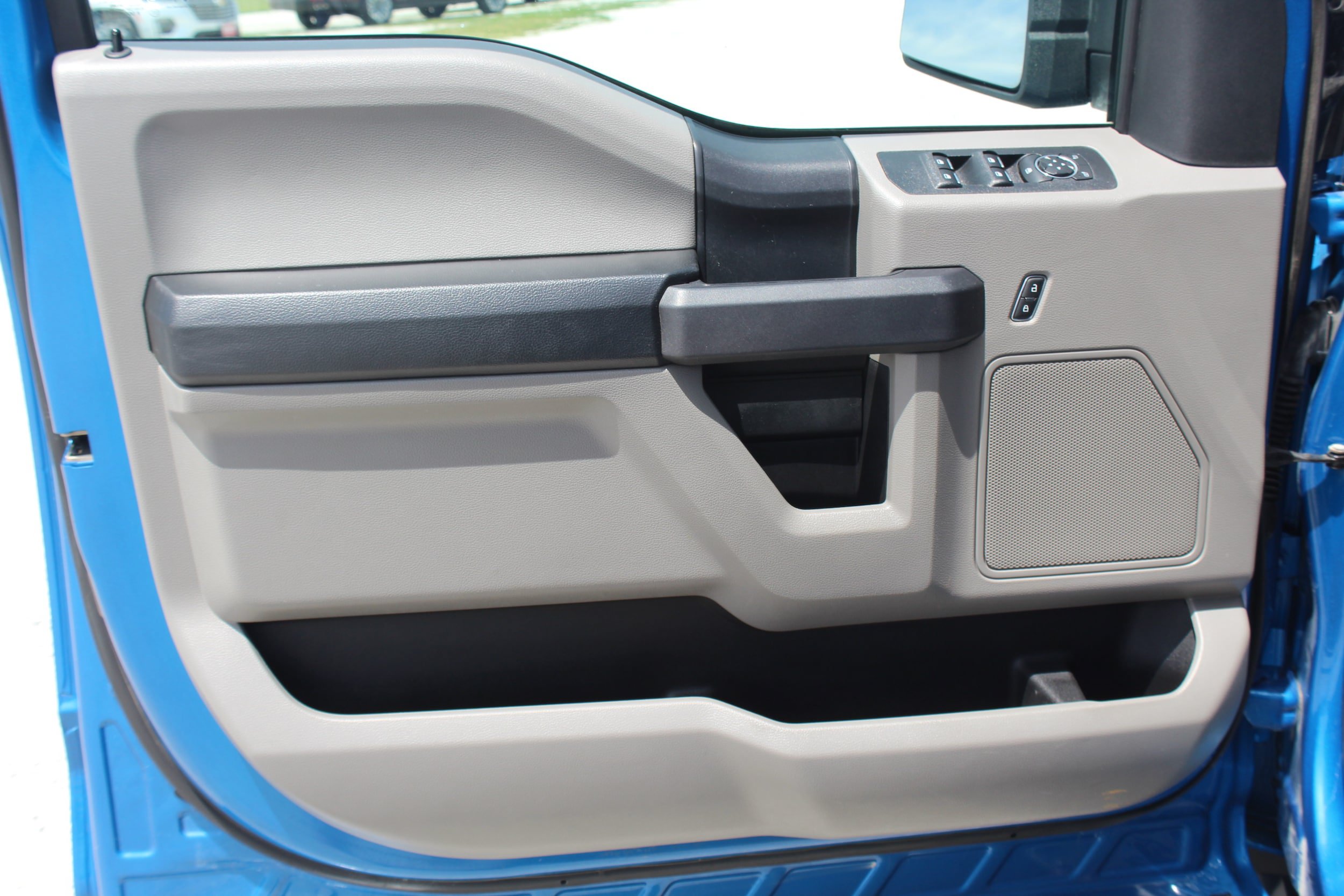 Used 2019 Ford F150 XL w/ Equipment Group 101A Mid AWD/4WD image 16
