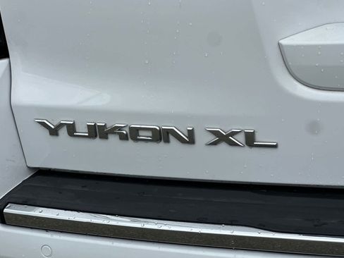 Used 2020 GMC Yukon XL Denali image 34