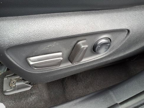 Used 2023 Toyota Highlander XSE image 16