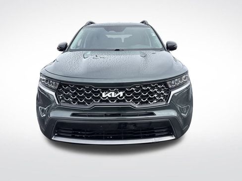 Used 2023 Kia Sorento S image 9