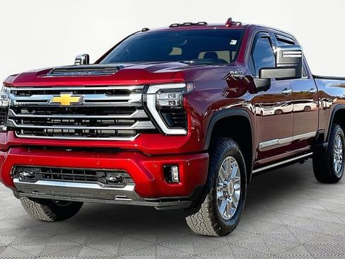 Used 2024 Chevrolet Silverado 2500 High Country w/ High Country Premium Package image 3