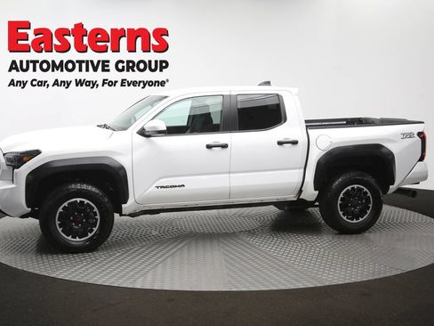 Used 2024 Toyota Tacoma TRD Off-Road AWD/4WD image 57