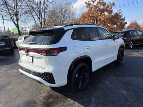 New 2026 Volkswagen Tiguan SE R-Line image 7