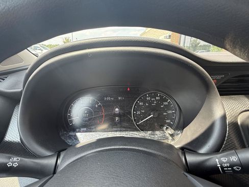 Used 2023 Nissan Kicks SV w/ Interior Electronics Package FWD image 22