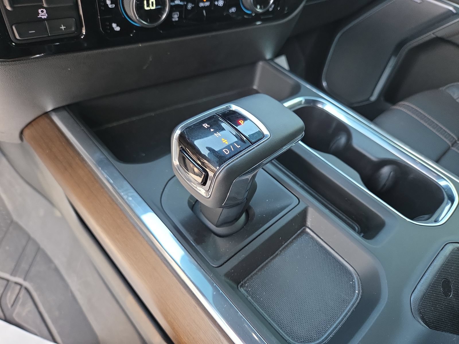 Used 2025 Chevrolet Silverado 1500 High Country w/ Midnight Edition AWD/4WD image 19