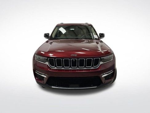 Used 2022 Jeep Grand Cherokee Limited w/ Luxury Tech Group II image 11