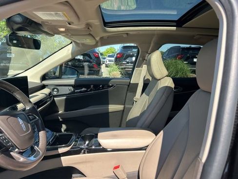 Used 2023 Lincoln Nautilus Reserve w/ Equipment Group 201A AWD/4WD image 10