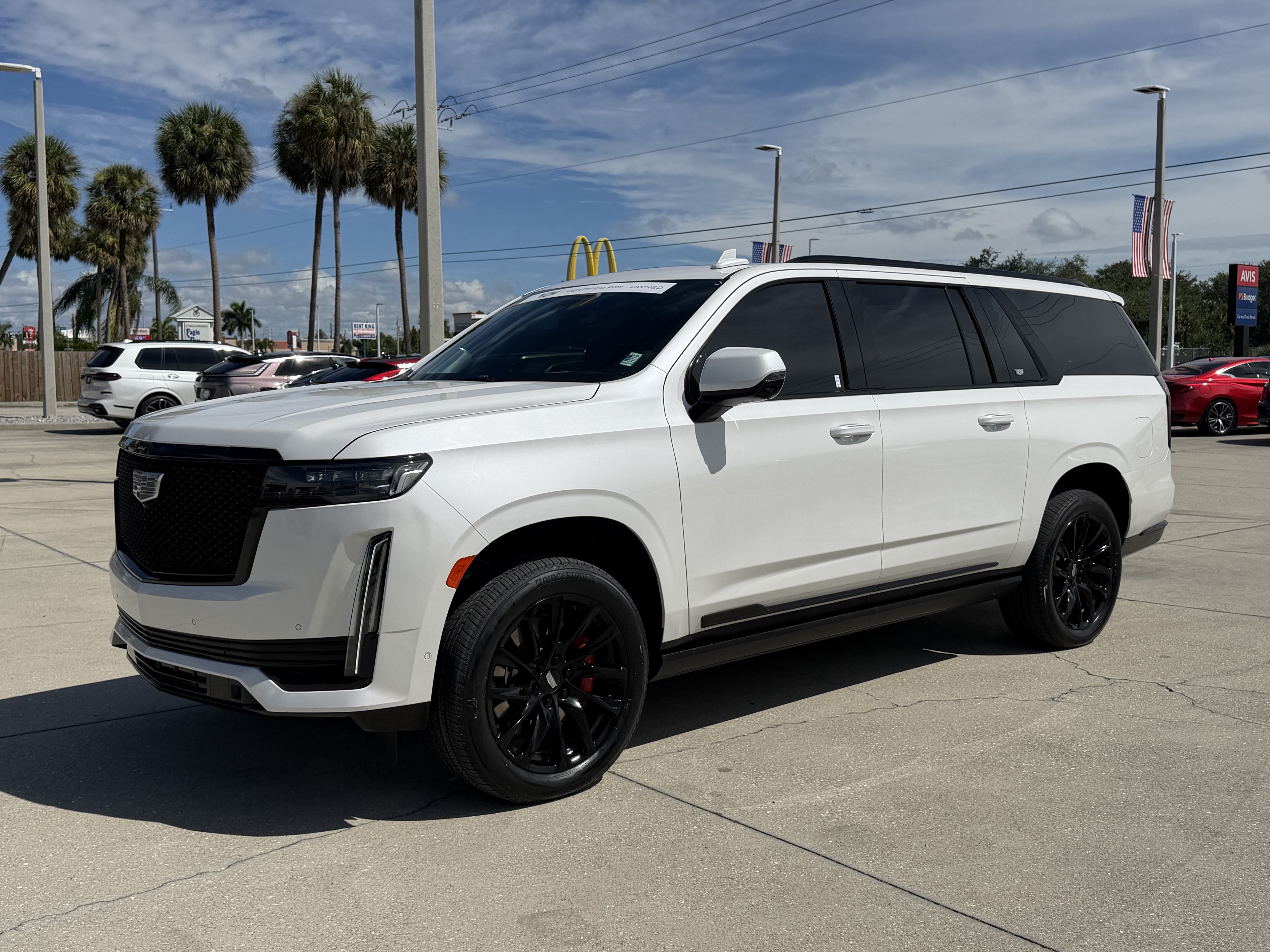 Certified 2022 Cadillac Escalade ESV Sport Platinum w/ LPO, ONYX Package AWD/4WD image 7