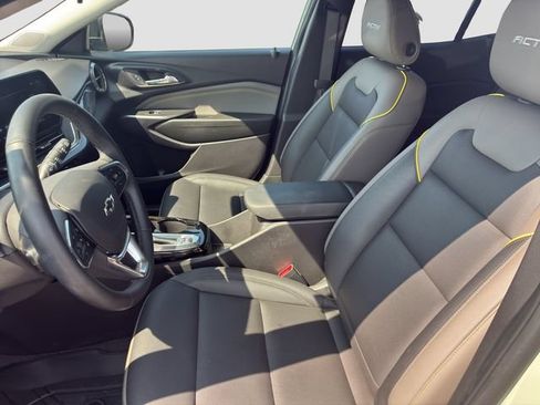 Used 2026 Chevrolet Trax ACTIV w/ Driver Confidence Package FWD image 11