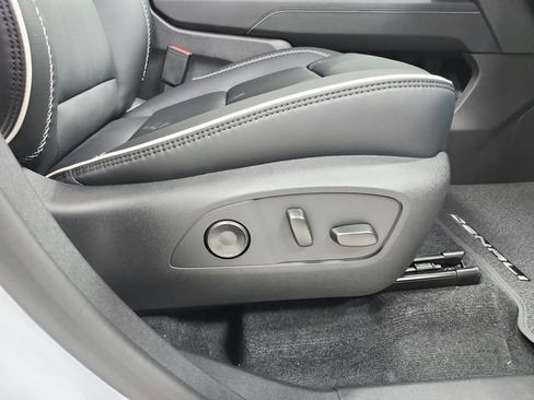 New 2026 GMC Acadia Denali w/ Super Cruise Package FWD image 43