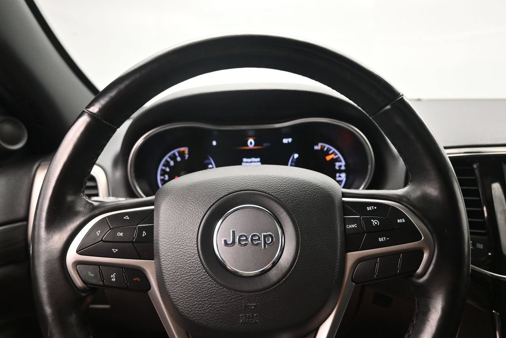 Used 2021 Jeep Grand Cherokee Laredo X AWD/4WD image 14