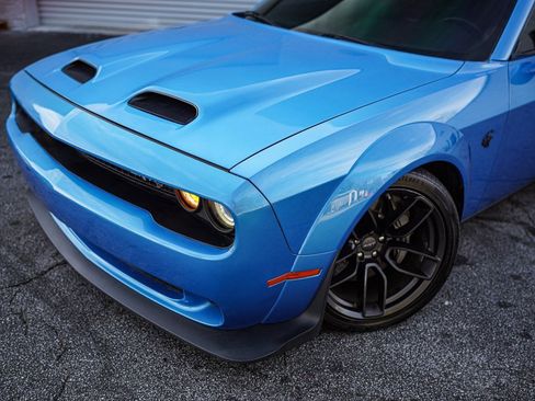 Used 2019 Dodge Challenger SRT Hellcat Redeye image 2