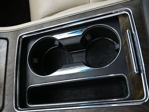 Used 2017 Lincoln Continental Select w/ Climate Package image 20