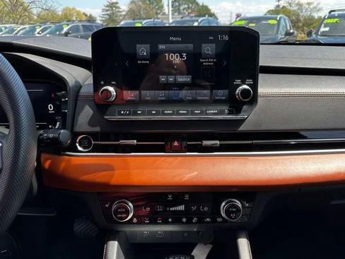 Used 2023 Mitsubishi Outlander SEL 40th Anniversary AWD/4WD image 29
