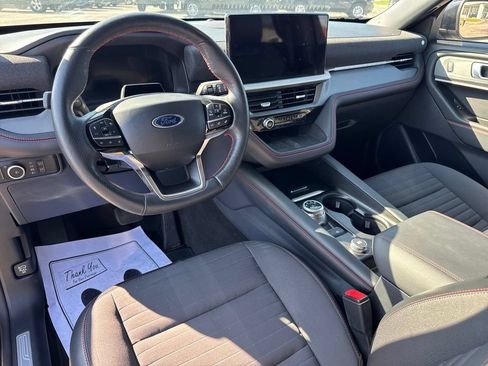 Used 2025 Ford Explorer ST-Line w/ Premium Package AWD/4WD image 17