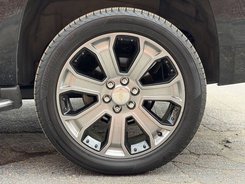 Used 2018 Chevrolet Tahoe Premier AWD/4WD image 11