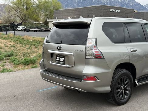 Used 2020 Lexus GX 460 Premium w/ Premium Package AWD/4WD image 10