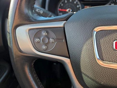 Used 2018 GMC Terrain SLE w/ Driver Convenience Package FWD image 14