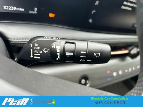Used 2023 Nissan Ariya FWD image 23