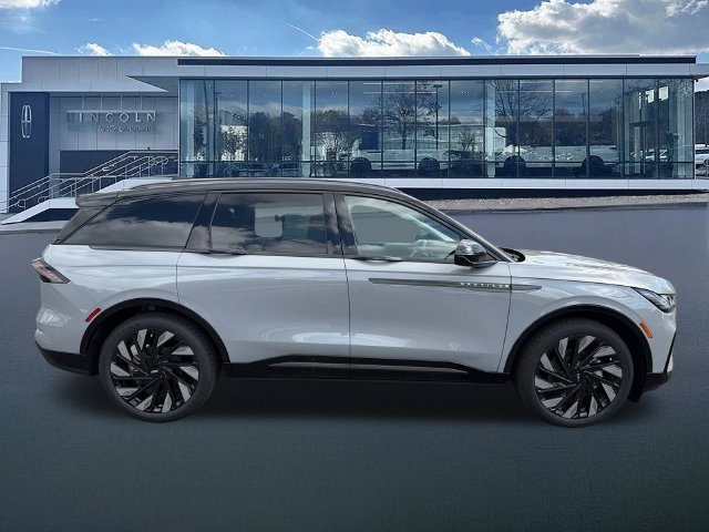 New 2026 Lincoln Nautilus Reserve AWD/4WD image 9