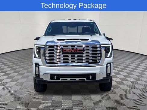 Used 2024 GMC Sierra 3500 Denali w/ Denali Reserve Package AWD/4WD image 2