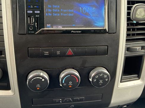 Used 2009 Dodge Ram 1500 Truck SLT image 18