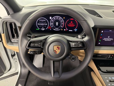Certified 2026 Porsche Cayenne AWD/4WD image 11