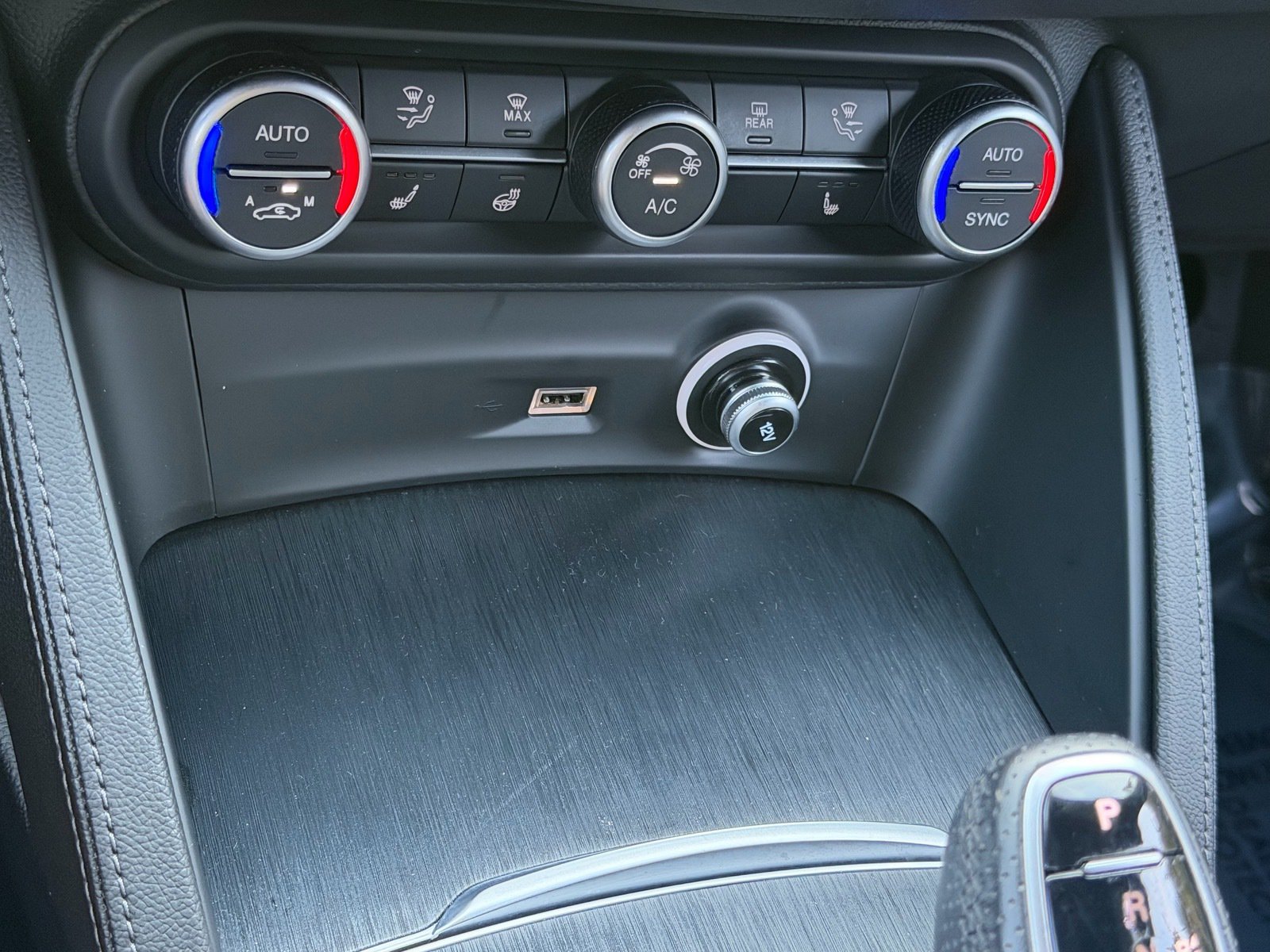 Used 2023 Alfa Romeo Stelvio Sprint RWD image 26