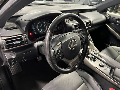 Used 2019 Lexus IS 350 F Sport w/ F Sport Package RWD image 15