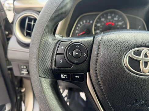 Used 2015 Toyota RAV4 LE FWD image 17