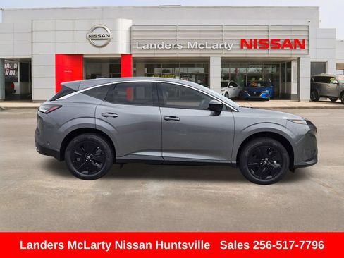Used 2025 Nissan Murano SV AWD/4WD image 2