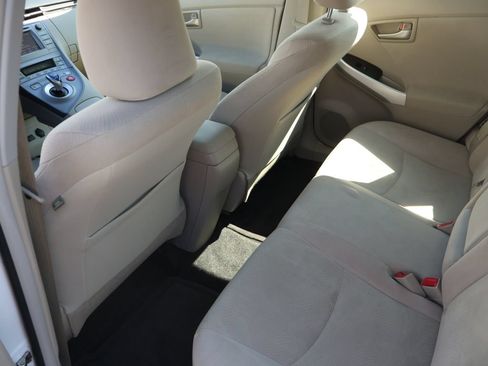 Used 2015 Toyota Prius Three FWD image 11