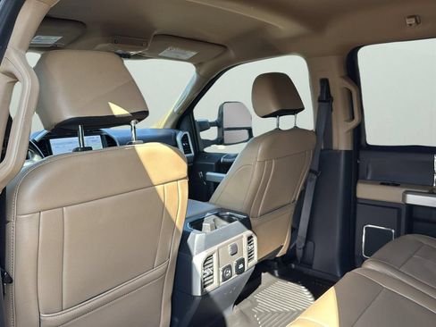 Used 2022 Ford F250 Lariat w/ Lariat Ultimate Package AWD/4WD image 29