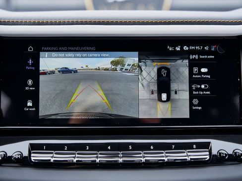 Used 2026 Rolls-Royce Cullinan AWD/4WD image 82