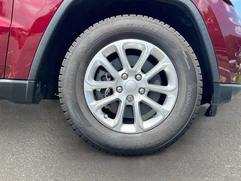 Certified 2022 Jeep Grand Cherokee Laredo X RWD image 29