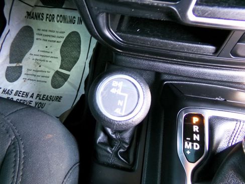 Used 2021 Jeep Wrangler Sport AWD/4WD image 16