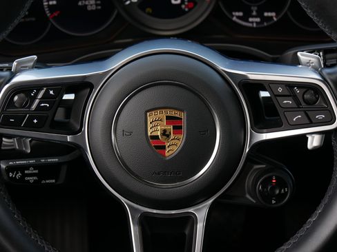 Used 2021 Porsche Cayenne Coupe AWD/4WD image 35