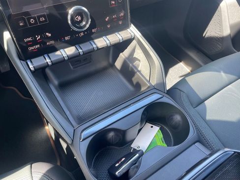 New 2026 GMC Terrain AT4 AWD/4WD image 18
