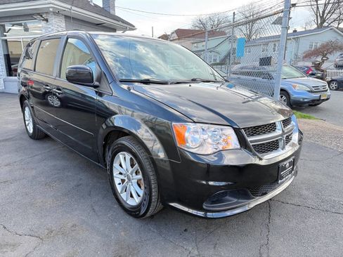 Used 2013 Dodge Grand Caravan SXT w/ UConnect Hands-Free Group FWD image 8