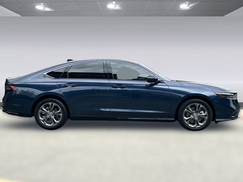Used 2025 Honda Accord EX-L image 8