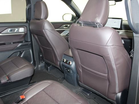 New 2026 Ford Explorer Platinum RWD image 33