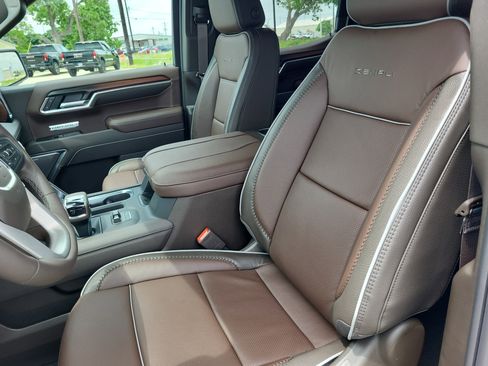 New 2026 GMC Sierra 1500 Denali w/ Technology Package AWD/4WD image 15