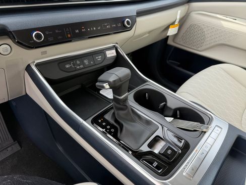 New 2026 Kia Carnival EX image 13